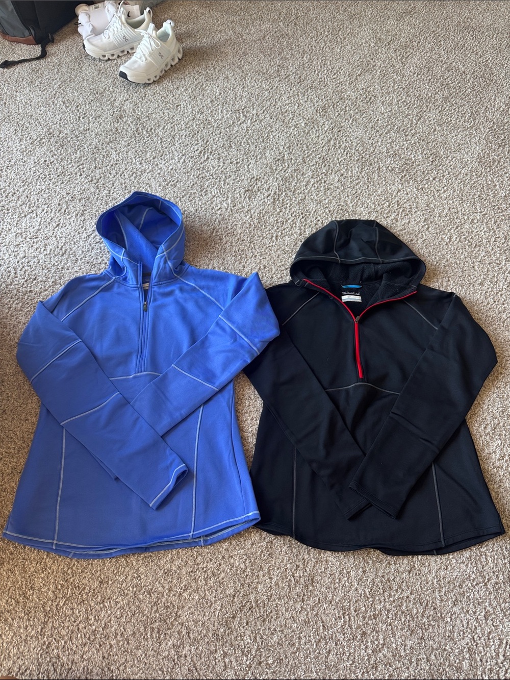 2 women’s 1/4 zip Columbia Omni wick medium